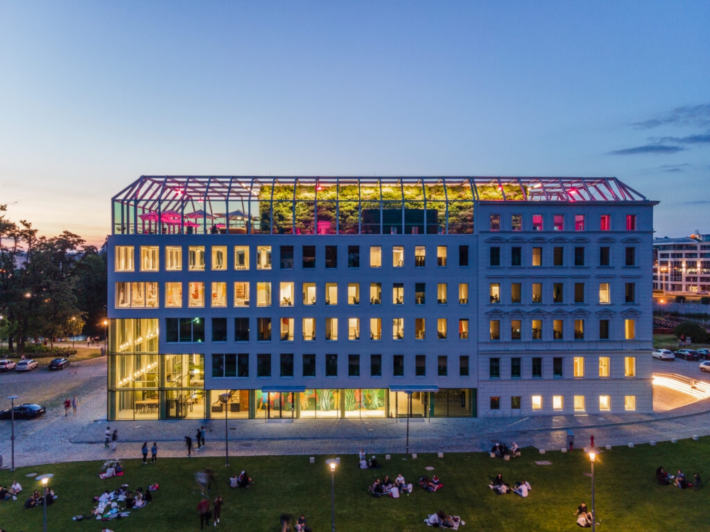 Concordia Design Wrocław — generalne wykonawstwo, DEMIURG